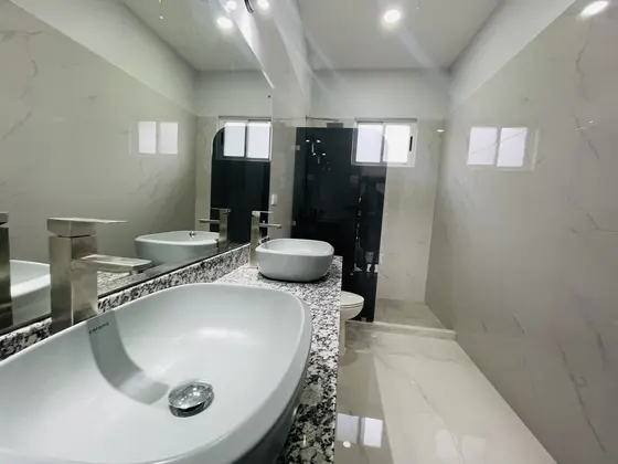 Jardín del Sol — bathroom
