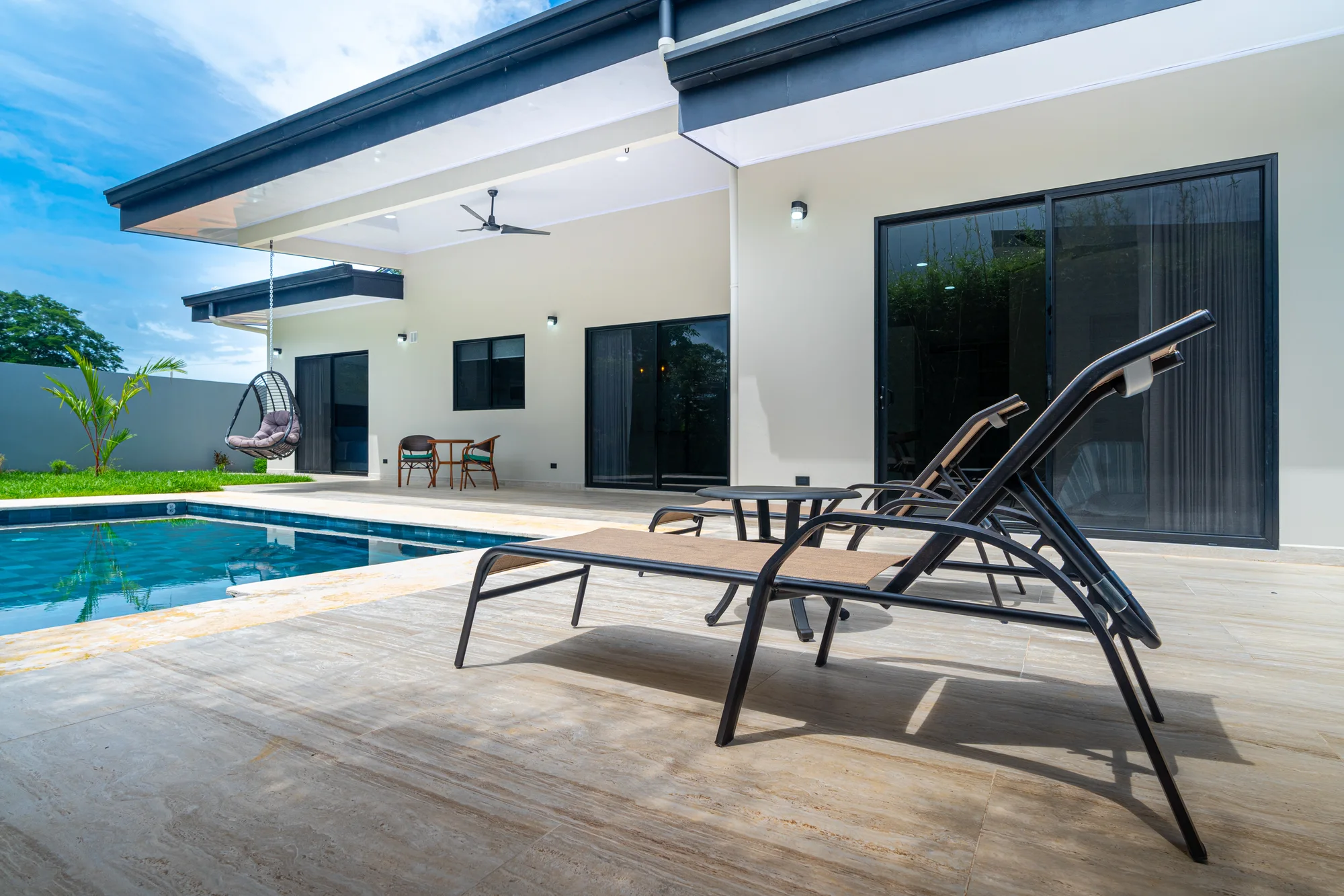 Riverbend Design 1 — property cover
