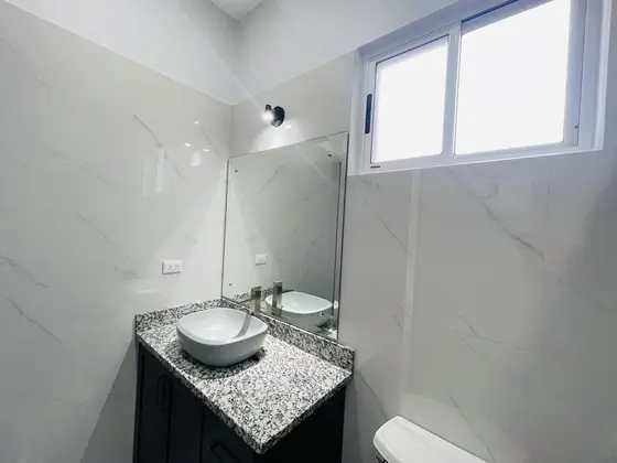 Jardín del Sol — bathroom