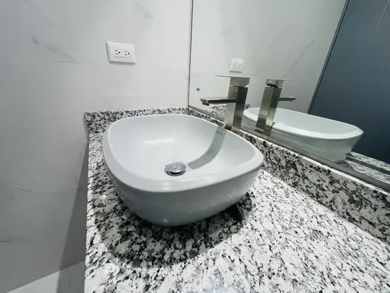 Jardín del Sol — bathroom
